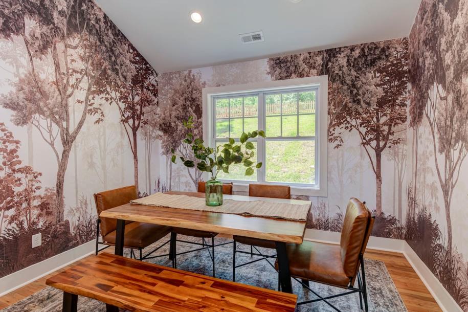 Entire home in Asheville, North Carolina 5 guests2 bedrooms3 beds2 baths-7