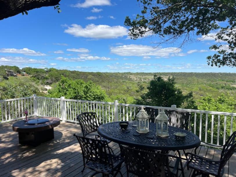 Entire home in Belton, Texas 6 guests2 bedrooms2 beds1 bath-7