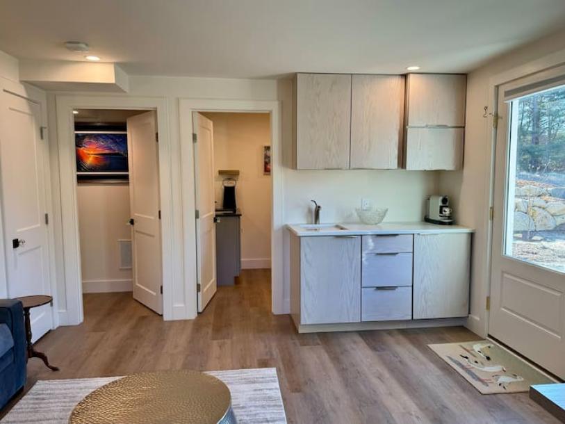 Entire guesthouse in Brewster, Massachusetts 2 guests1 bedroom2 beds1 bath-12