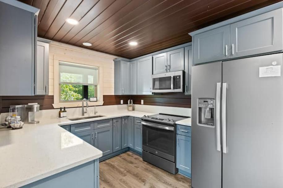 Entire cabin in Cleveland, Georgia 4 guests1 bedroom3 beds1.5 baths-10