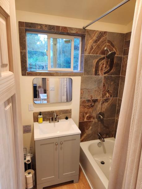 Entire guesthouse in Santa Fe, New Mexico 2 guests1 bedroom2 beds1 bath-11