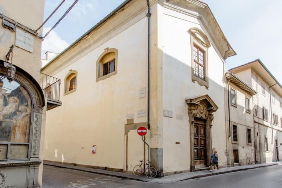 Entire rental unit in Florence, Italy 4 guests1 bedroom2 beds1 bath-4