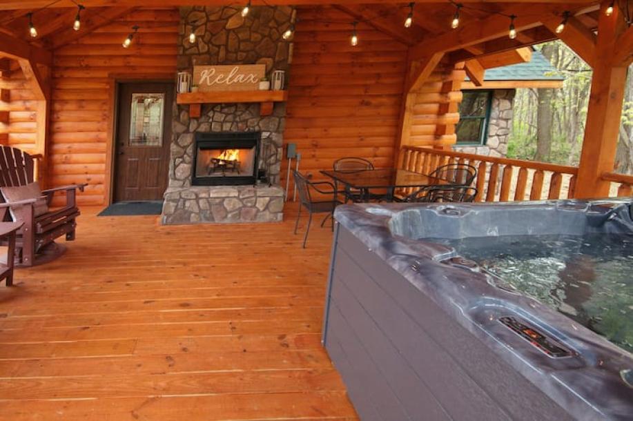 Entire cabin in Logan, Ohio 4 guests1 bedroom2 beds1 bath-7