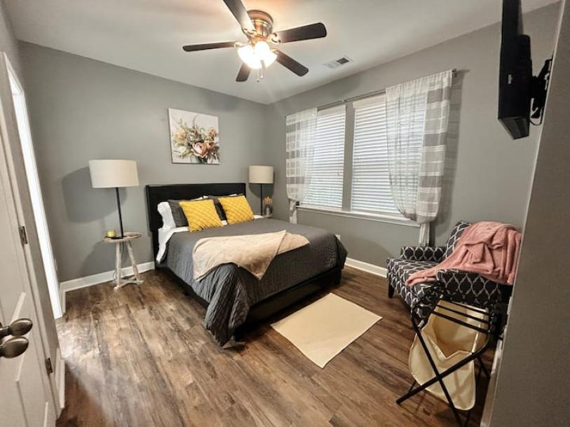 Entire home in Summerville, South Carolina 4 guests2 bedrooms2 beds2 baths-6