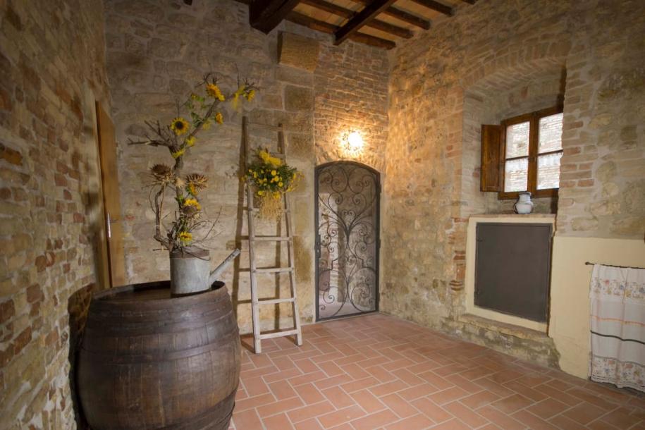 Entire home in San Gimignano, Italy 2 guests1 bedroom1 bed1 bath-7