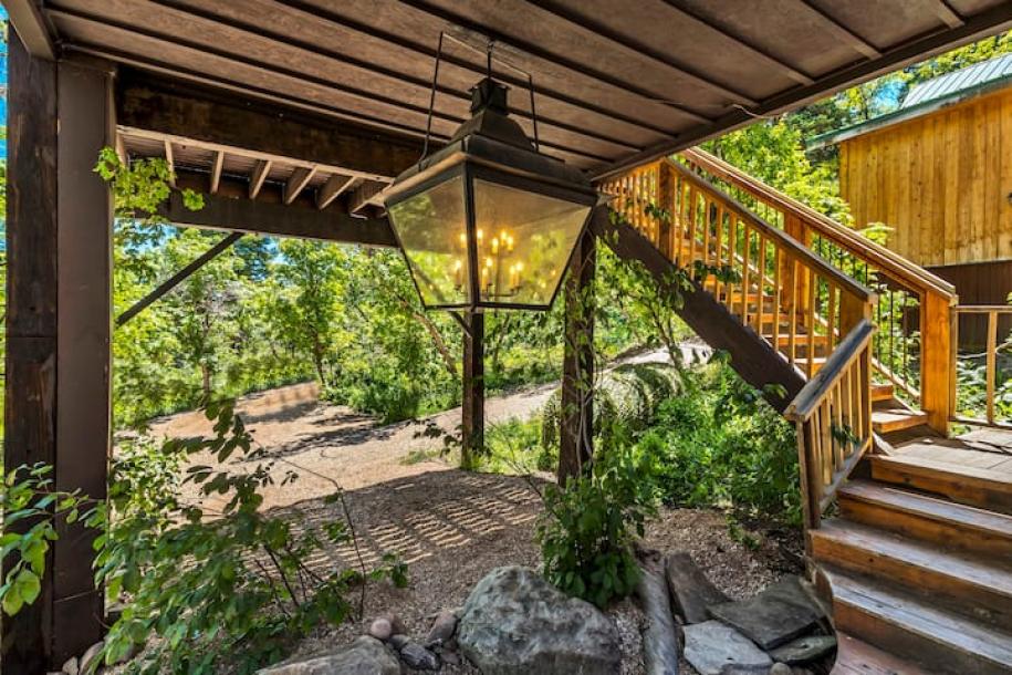 Treehouse in Park City, Utah 2 guests1 bedroom1 bed1 bath-2