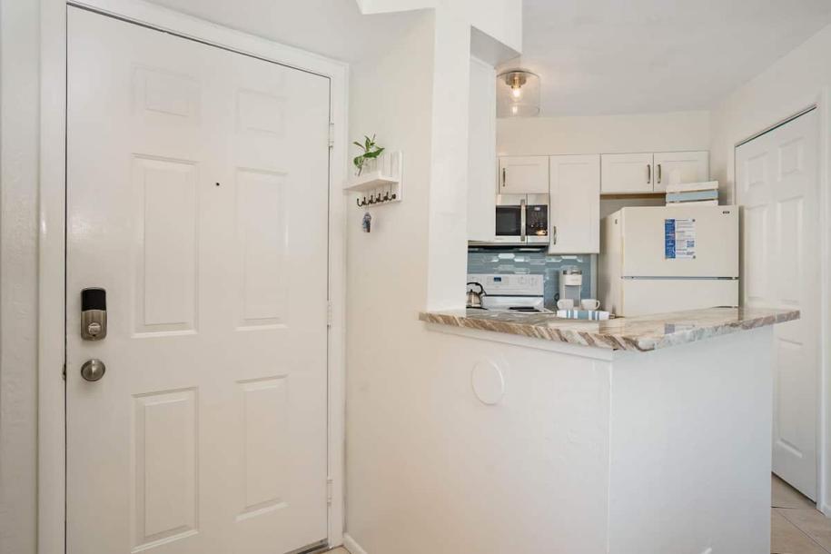 Luxury Beachside Condo · Half Mile from Beach-1