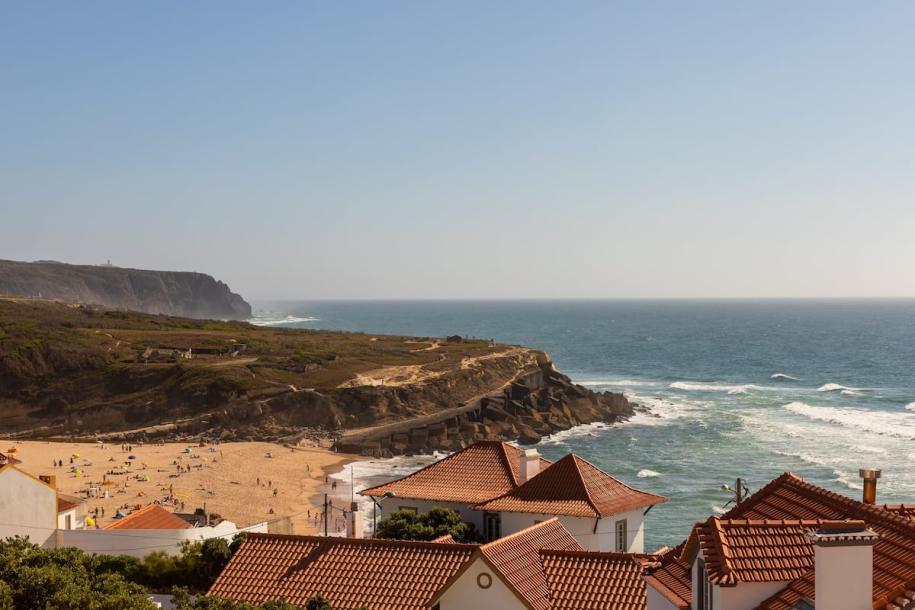 Entire home in Colares, Portugal 6 guests3 bedrooms4 beds1.5 baths-0