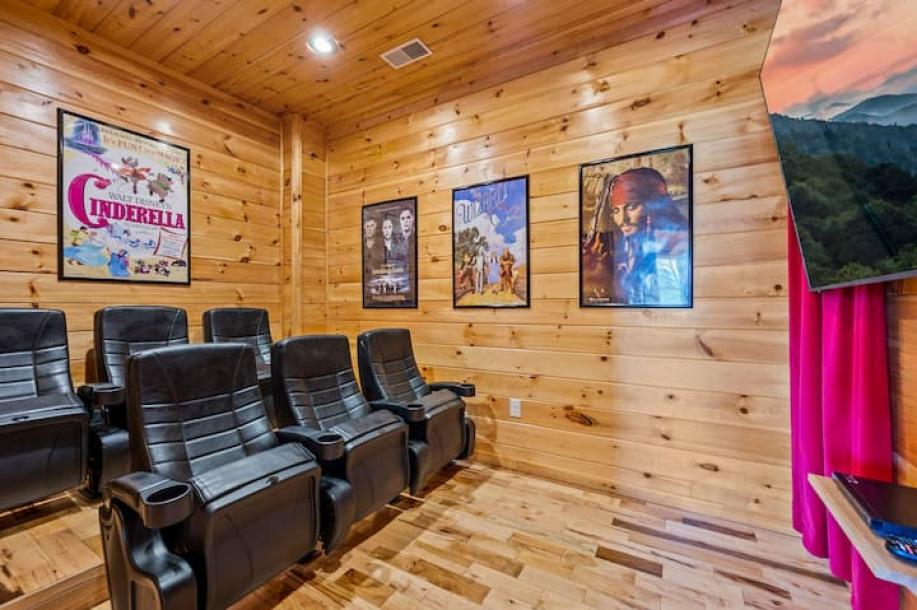 Entire cabin in Sevierville, Tennessee 8 guests2 bedrooms5 beds2.5 baths-3