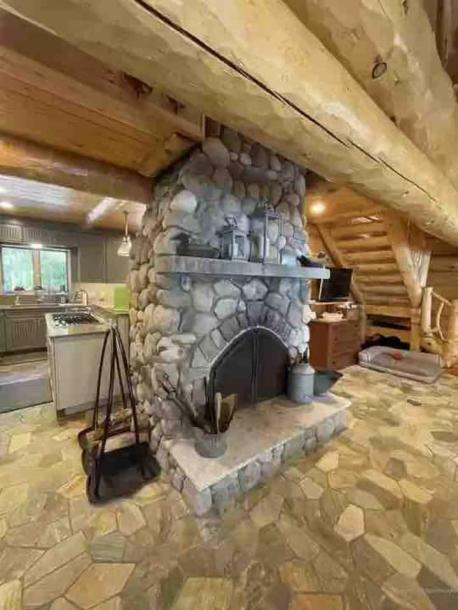 Entire chalet in Gouldsboro, Maine 6 guests1 bedroom3 beds2 baths-17