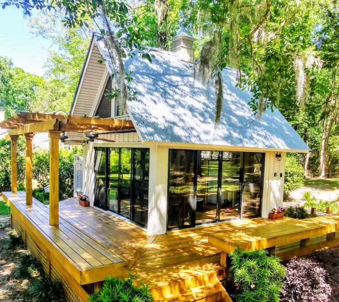 Tranquil Savannah River Cottage w/ Views+Breakfast-3