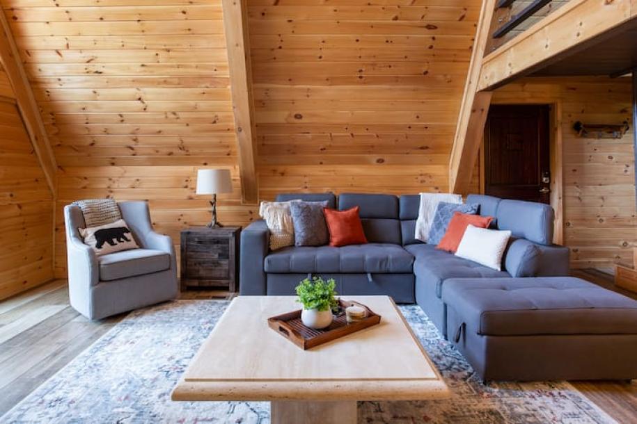 Entire cabin in Gatlinburg, Tennessee 6 guests2 bedrooms3 beds1.5 baths-2