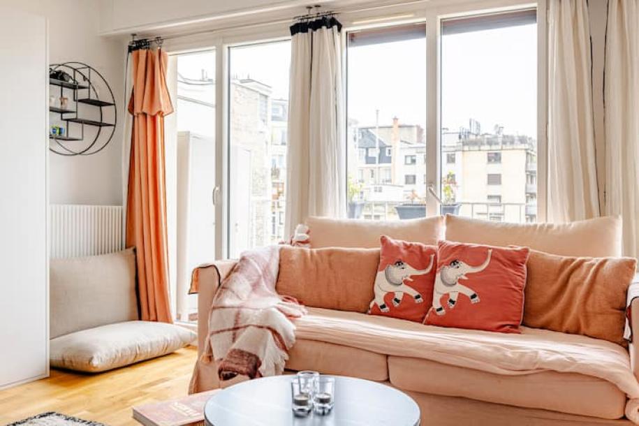 Entire rental unit in Paris, France 2 guestsStudio1 bed1 bath-12
