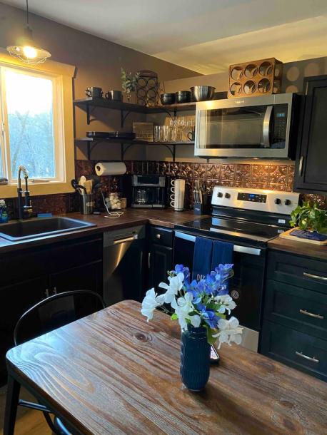 Entire cabin in Sevierville, Tennessee 2 guests1 bedroom1 bed1 bath-8