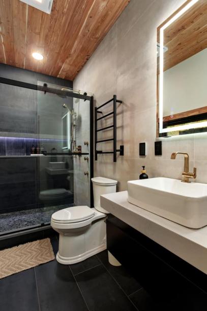 Lakeside | Hot/Cold Tub, Fireplaces, EV Charger-9