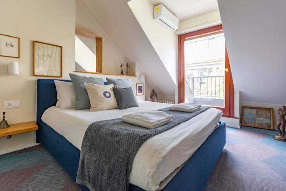 Entire rental unit in Milano, Italy 2 guests1 bedroom1 bed1 bath-9