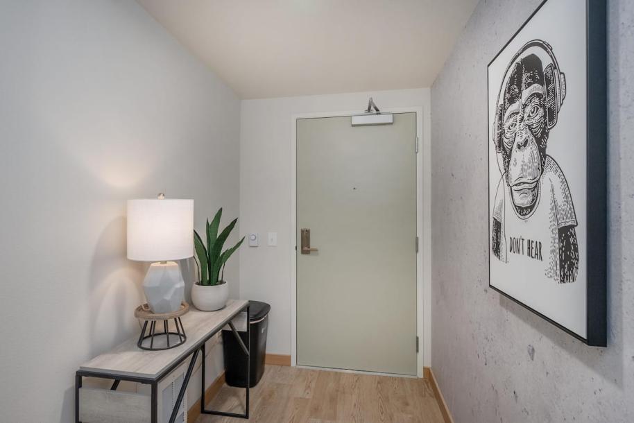 Entire rental unit in Tacoma, Washington 2 guests1 bedroom1 bed1 bath-5