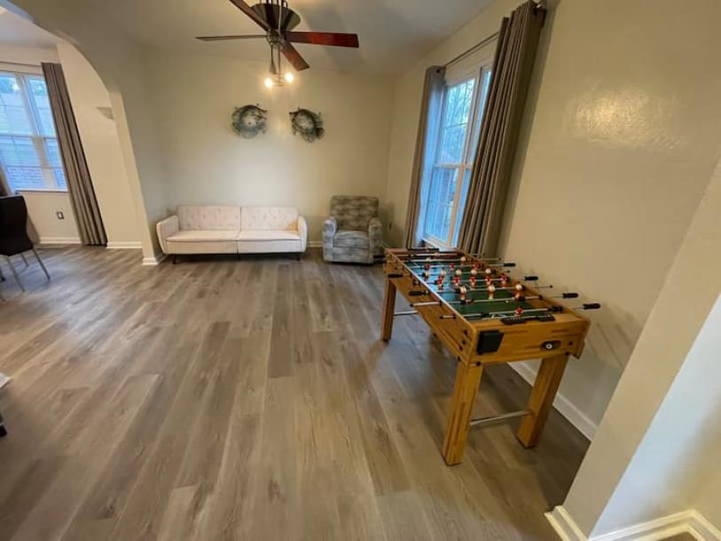 Entire home in Norfolk, Virginia 8 guests3 bedrooms5 beds2.5 baths-12