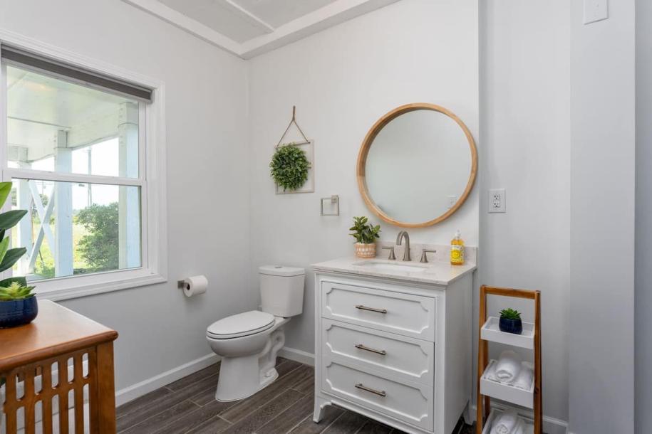 Entire townhouse in North Topsail Beach, North Carolina 10 guests4 bedrooms5 beds2.5 baths-5