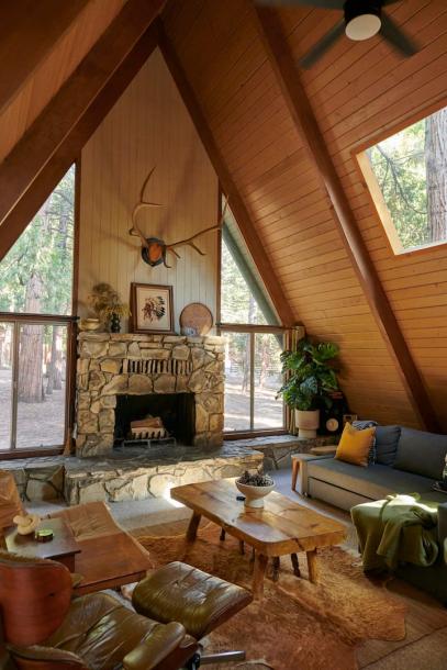 Entire cabin in Idyllwild-Pine Cove, California 4 guests2 bedrooms3 beds1 bath-17