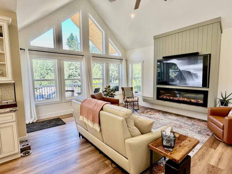 Entire home in Gig Harbor, Washington 4 guests2 bedrooms2 beds2 baths-16