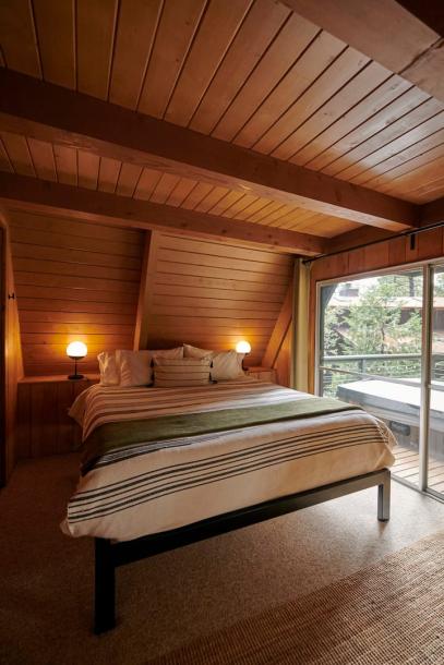 Entire cabin in Idyllwild-Pine Cove, California 4 guests2 bedrooms3 beds1 bath-9