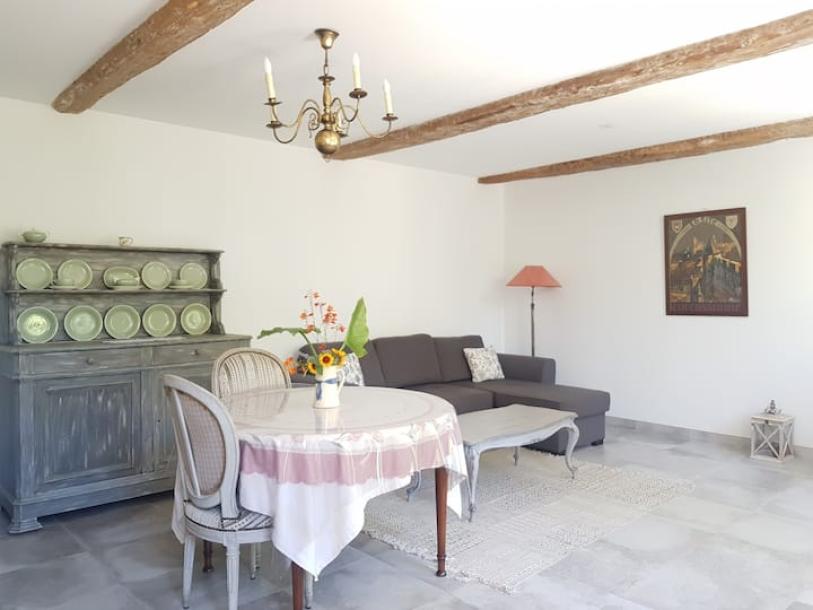 Entire home in Carcassonne, France 3 guests1 bedroom2 beds1 bath-12