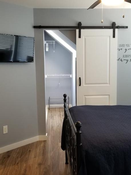 Entire home in Greenville, Texas 2 guests1 bedroom1 bed1 bath-8