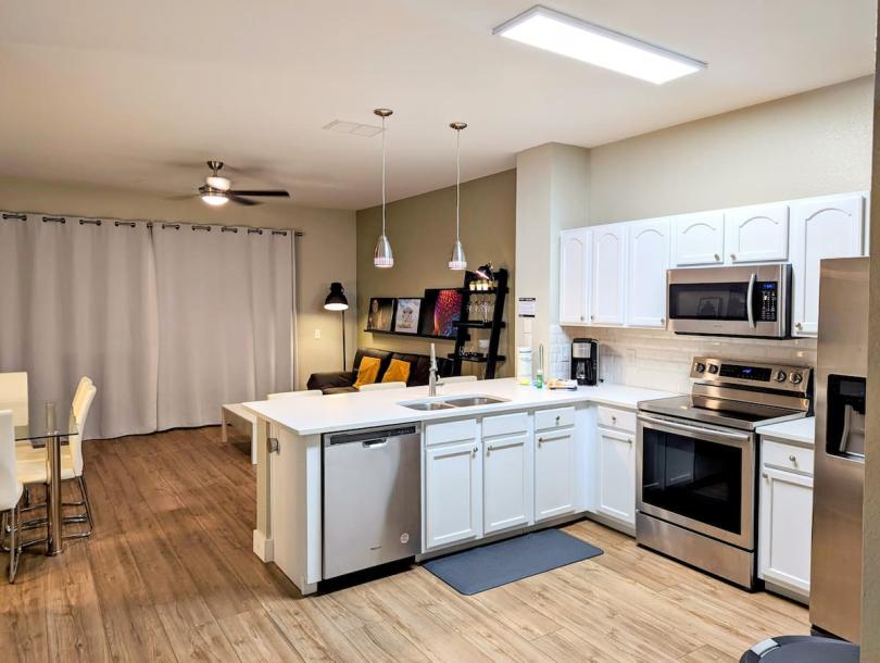New Luxury Townhome near Disney (3BD 3BATH Pool)-16