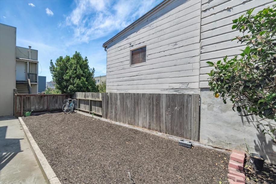 Entire home in Daly City, California 4 guests1 bedroom1 bed1 bath-1