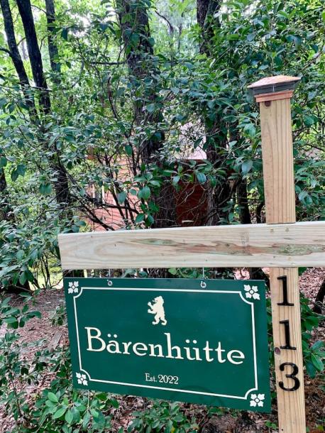 Entire cabin in Sautee Nacoochee, Georgia 4 guests2 bedrooms2 beds2 baths-1