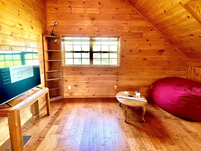Getaway 3 Bedroom Cabin-3