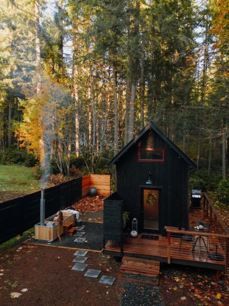 Entire cabin in Vashon, Washington 2 guests1 bedroom1 bed1 bath-0