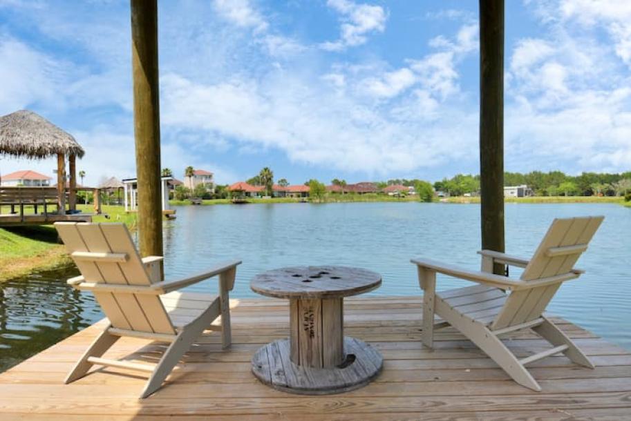 Entire home in San Leon, Texas 4 guests1 bedroom2 beds1 bath-1
