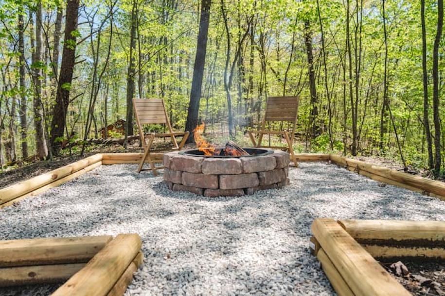 Entire cabin in Slade, Kentucky 2 guests1 bedroom1 bed1 bath-16