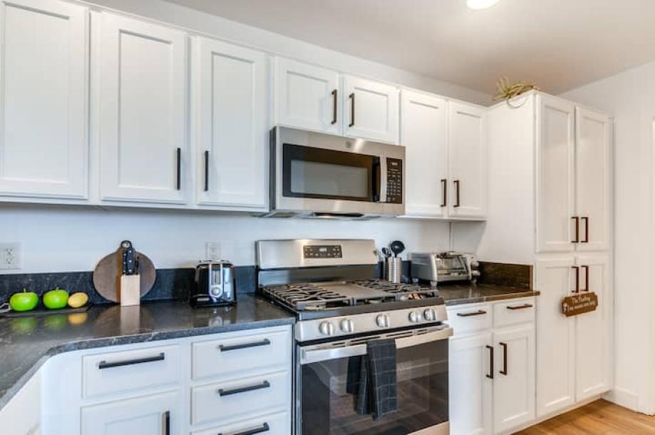 Entire townhouse in Page, Arizona 6 guests2 bedrooms3 beds2.5 baths-8