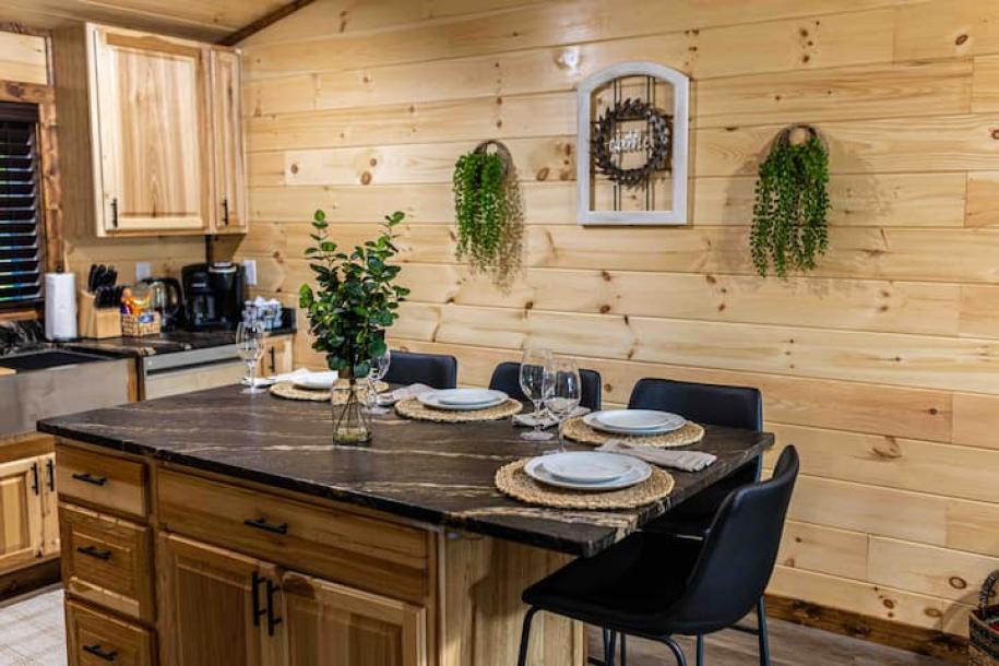 Entire cabin in Sevierville, Tennessee 6 guests2 bedrooms3 beds1 bath-8