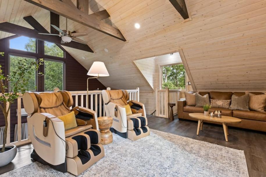 Entire cabin in Cleveland, Georgia 4 guests1 bedroom3 beds1.5 baths-9