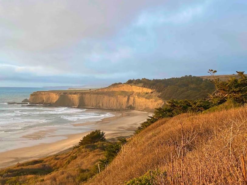 Camper/RV in Half Moon Bay, California 2 guests1 bedroom2 beds1 bath-1