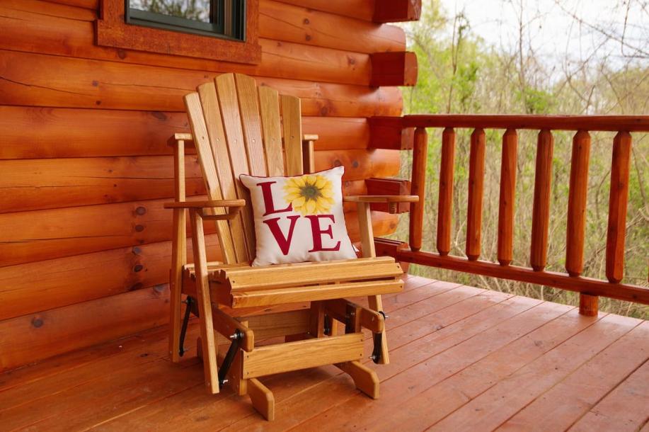 Entire cabin in Logan, Ohio 4 guests1 bedroom2 beds1 bath-11