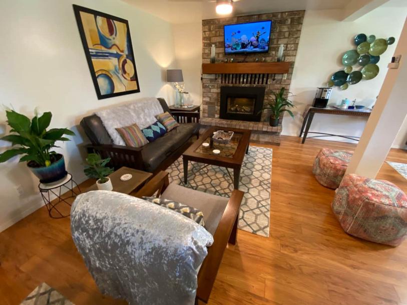 Entire rental unit in Port Angeles, Washington 4 guests1 bedroom2 beds1 bath-15