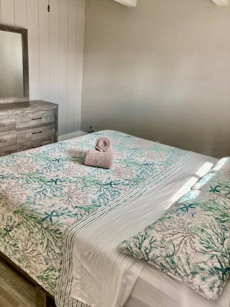 49 Steps to the Beach 2 bedrooms 2 bathrooms-6