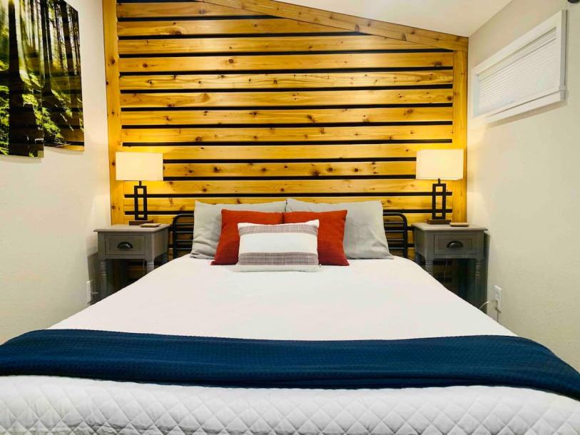 Entire guesthouse in Auburn, Washington 3 guests1 bedroom1 bed1 bath-9