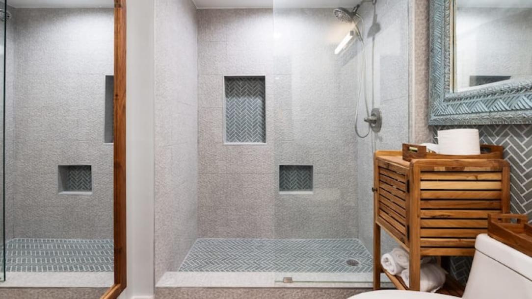 Entire condo in Tavernier, Florida 5 guests2 bedrooms4 beds2 baths-5