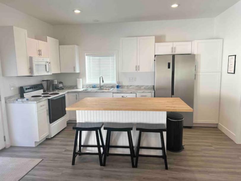 Entire guesthouse in Hurricane, Utah 2 guests1 bedroom2 beds1 bath-10