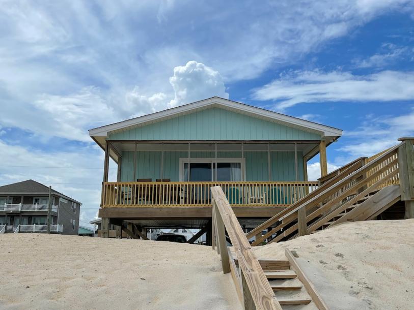 Entire home in Surf City, North Carolina 7 guests2 bedrooms5 beds1 bath-15