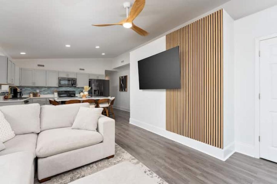 Entire townhouse in North Topsail Beach, North Carolina 10 guests4 bedrooms5 beds2.5 baths-17