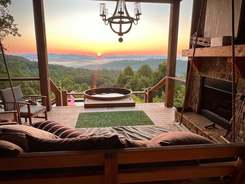 Entire rental unit in Blue Ridge, Georgia, United States 4 guests1 bedroom2 beds1 bath-5
