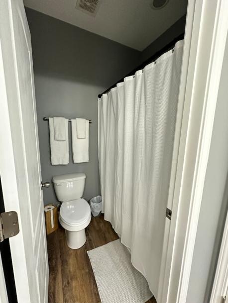 Entire home in Summerville, South Carolina 4 guests2 bedrooms2 beds2 baths-4