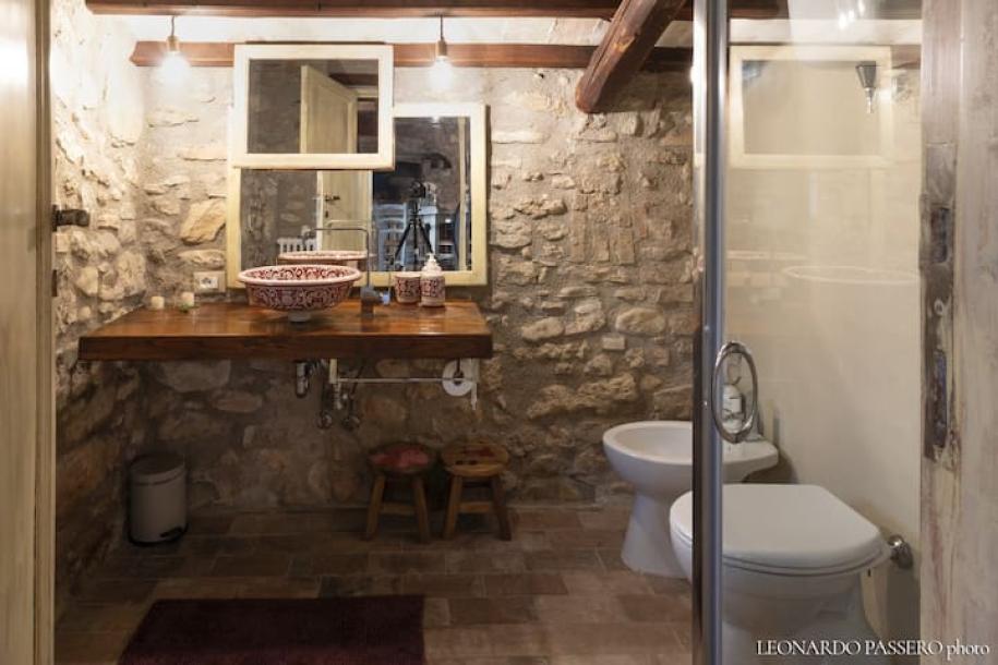 Entire cabin in Massa Martana, Italy 2 guests1 bedroom2 beds1 bath-11